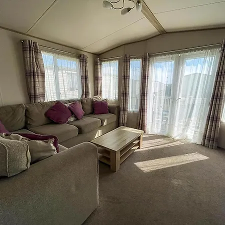 8 Berth Caravan For Hire At St Osyth Beach Holiday Park In Essex Ref 28013Fi Clacton-on-Sea Exterior photo